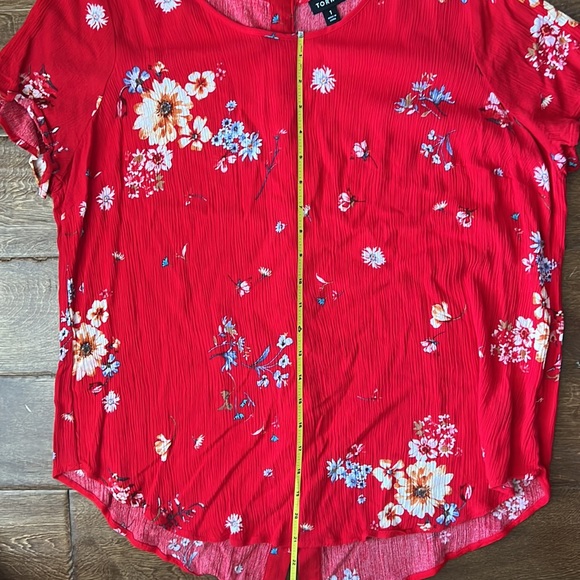 Torrid Abbey Red Floral Gauze Blouse size 1X - Picture 7 of 9